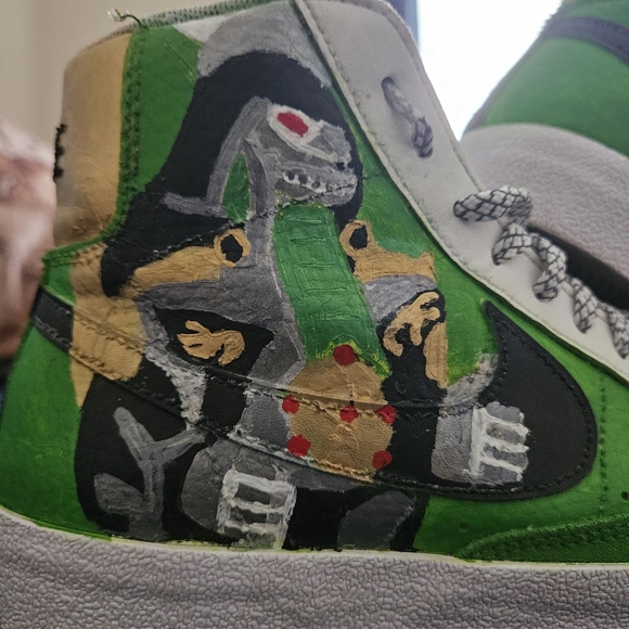 Hand painted Used Nike Blazer shoes size 7.5 Womens Green power ranger custom - Picture 6 of 8